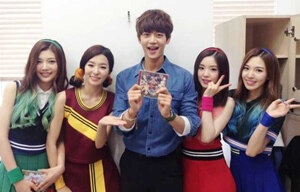 珉豪跟Irene爆出恋爱绯闻!SM演唱会甜蜜「摸头」互动影片在网上疯传